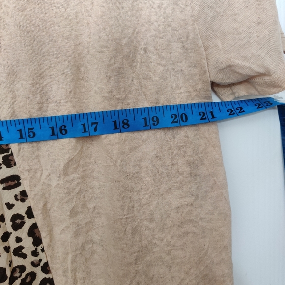 Umgee Beige Short Sleeve Top with Animal Print Hem - Picture 5 of 5